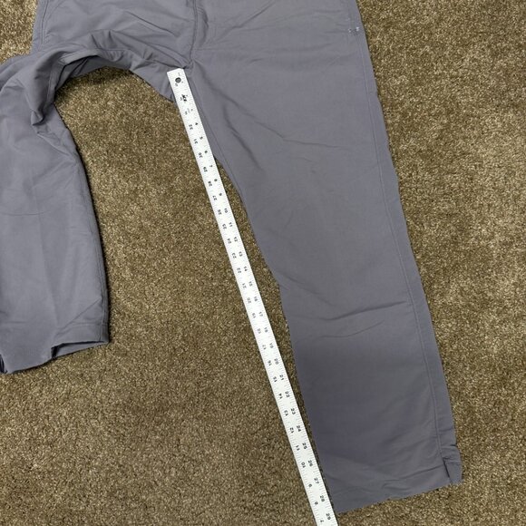 Under Armour Showdown Coach's Golf Pants Men 38x30 Gray Nylon Blend Straight Leg - Picture 8 of 15